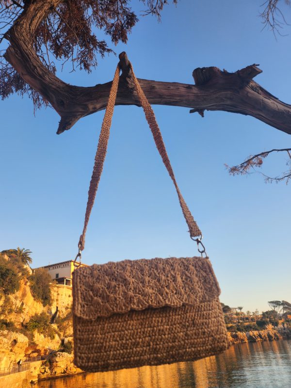 Sac bandoulière TIANA en raphia naturel – 2 anses – fait main à Madagascar – Image 4